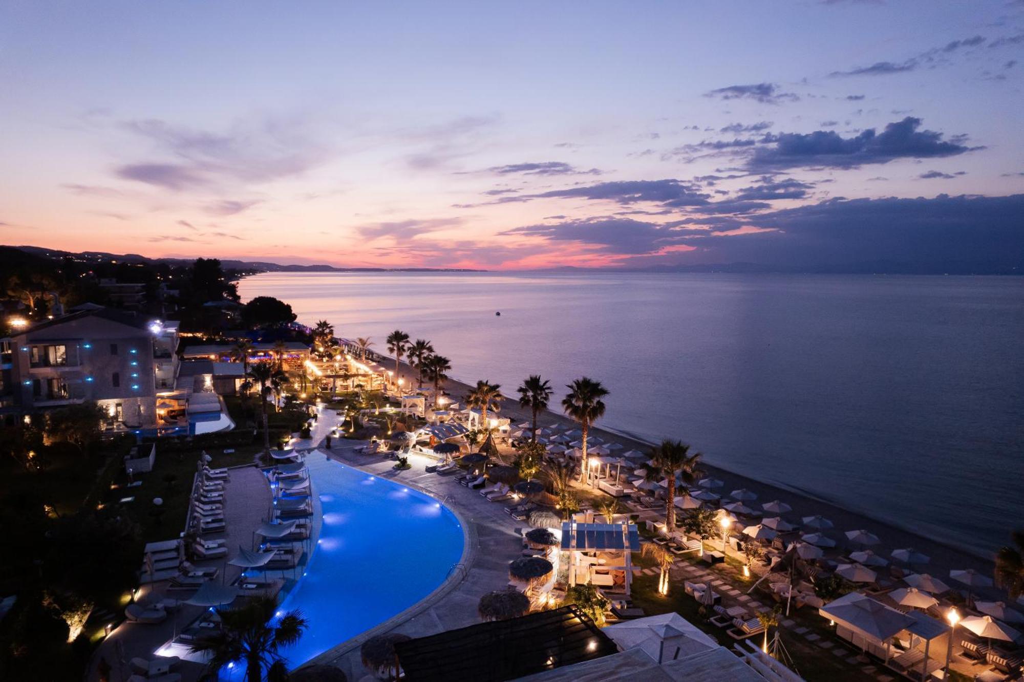 Blue Carpet Luxury Suites Pefkochori Extérieur photo