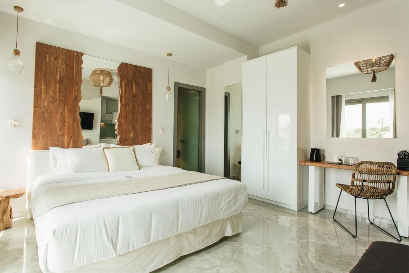 Blue Carpet Luxury Suites Pefkochori Extérieur photo